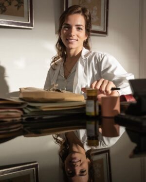 Aurora Ruffino Instagram - Domani 7 gennaio, per celebrare i 70 anni della Rai,  andrà in onda su @rai1official “La luce nella masseria”. 
Il film è una fiaba raccontata attraverso lo sguardo di Pinuccio, un bambino pieno di sogni e di coraggio. Siamo nel 1962 e fa da sfondo una Matera senza tempo, antica e meravigliosa. 

Spero che possa emozionarvi come ha emozionato me e farvi rivivere la magia di quando eravate bambini!

A domani!

Regia: @riccardodonna @tizianaaristarco 

@eliseo_entertainment 

#lalucenellamasseria #eliseoentertainment