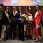 Aurora Ruffino Instagram - Sabato scorso ho avuto il piacere di partecipare al @festival_ilmagnifico in cui mi è stato fatto il dono di ricevere un premio per il ruolo di Bianca de’ Medici. È stato un personaggio che ho amato moltissimo e un’esperienza, quella del set de “I Medici”, che mi ha regalato amici e cambiato nel profondo. Grazie @leonardo.margarito per questa bellissima iniziativa volta alla celebrazione dell’arte, della cultura e della storia di Firenze e dell’Italia. ♥️ @luxvide @_rai_fiction_ #love #fiction #italy