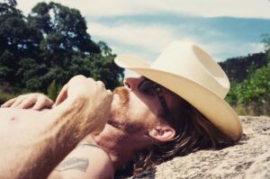 Austin Amelio Instagram - Still here 

Pic by my lady ❤️