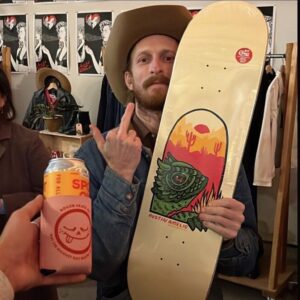 Austin Amelio Instagram - Some skatebortin from the new @rogerskateco vid “Sucker Punch” on @thrashermag and YouTube now. Go check it out ❤️
