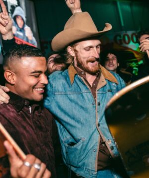 Austin Amelio Instagram - What a night. Holy shit. Love you all!🍻
@rogerskateco @nocomplyatx 
Video part online soon.