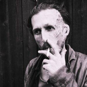 Austin Amelio Instagram - And that’s a wrap. 7 years as Dwight on @amcthewalkingdead and @feartwd. Love you all. See you down the line ❤️

Snap by @matthewjmunson