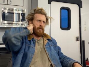 Austin Amelio Instagram - @feartwd circus. Last season starts tomorrow. ❤️

@kingofbingo @christineevangelista @jennaelfman @danaygarcia1