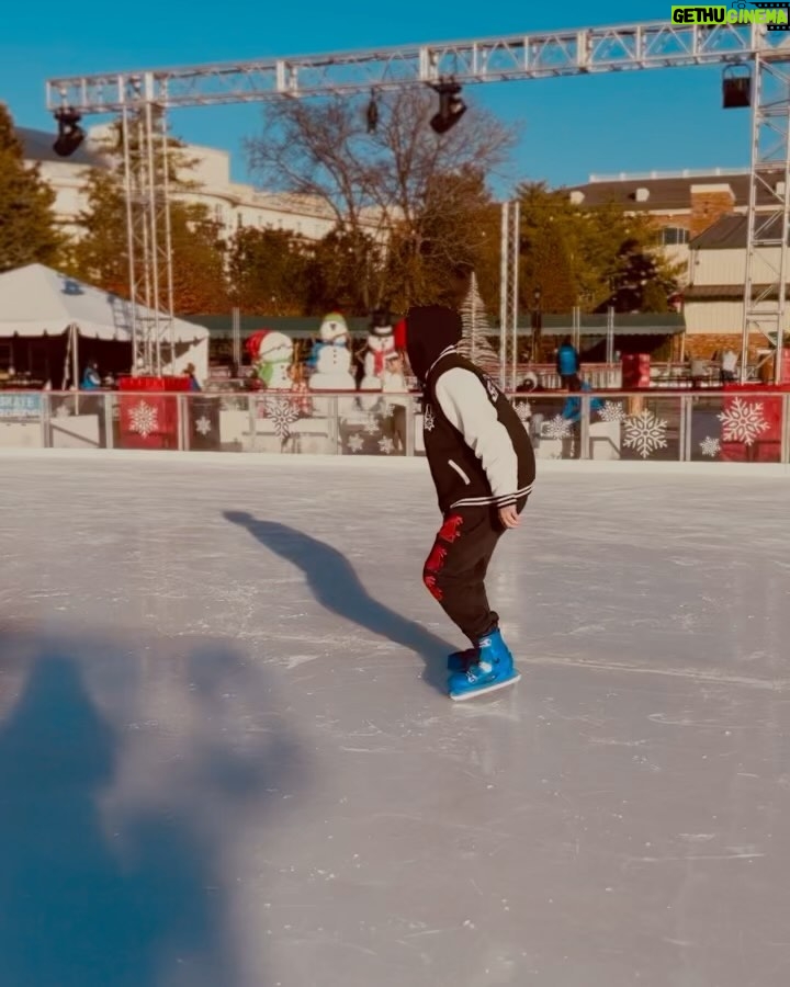 Austin Mahone Instagram - Let it go ❄️ Opryland Hotel Nashville