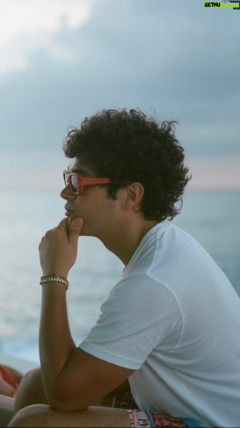 Austin Mahone Instagram - Join me for the “Cruise” music video premiere tomorrow morning at 11|10c on my YouTube! 😎☀️ I can’t wait to chat with you guys! 🤘🏼#newmusic #cruise #musicvideo #vocals #summer #summervibes