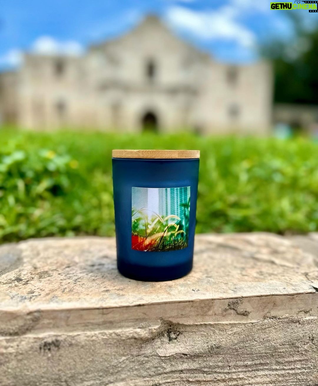 Austin Mahone Instagram - Illuminate your listening experience ✨ Candles available now with the link in my bio.