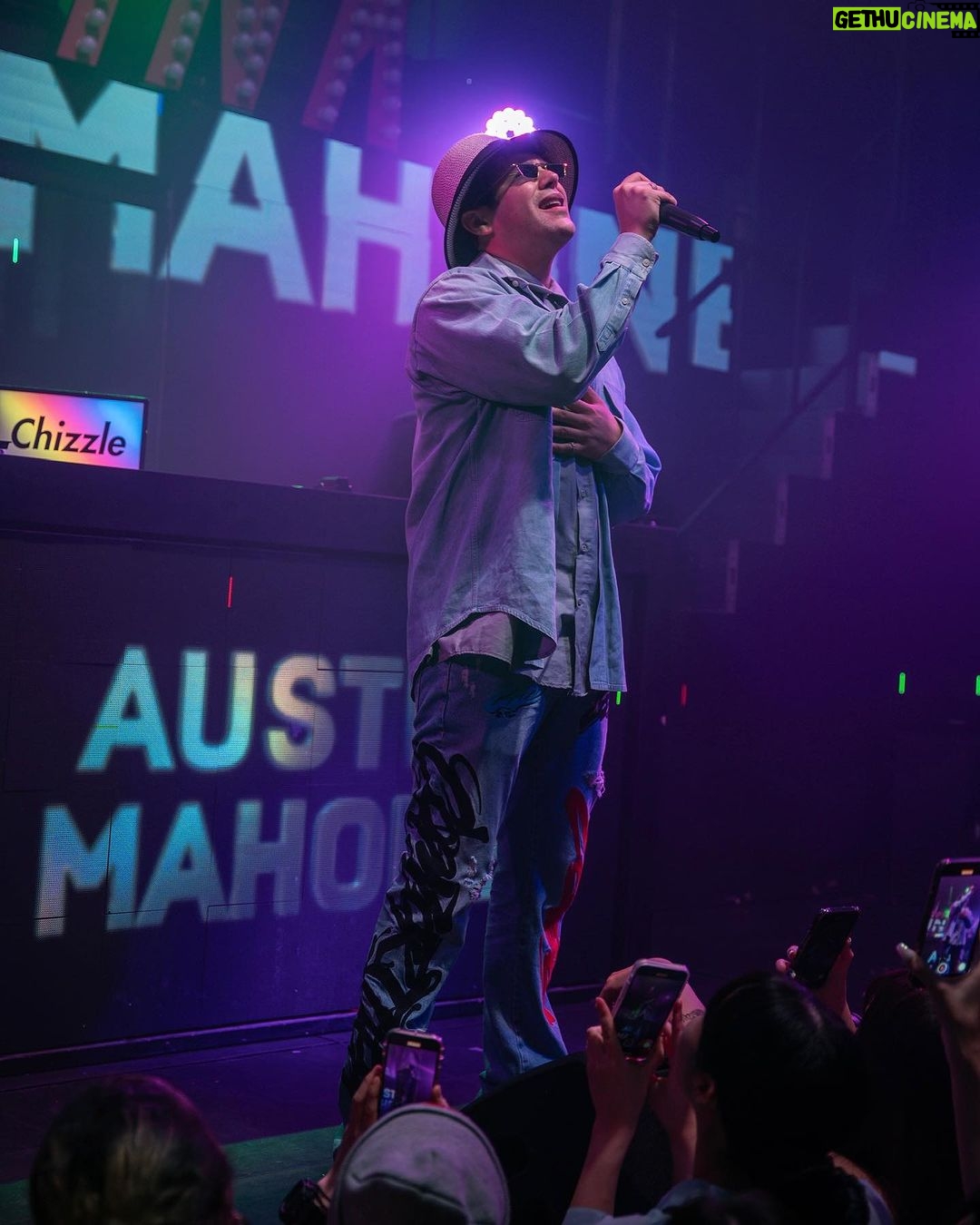 Austin Mahone Instagram - Japan, you never let me down! π―π΅ γ·γ§γΌγηγδΈγγ¦γγγ¦ γγγγ¨γ! π₯ Tokyo, Japan