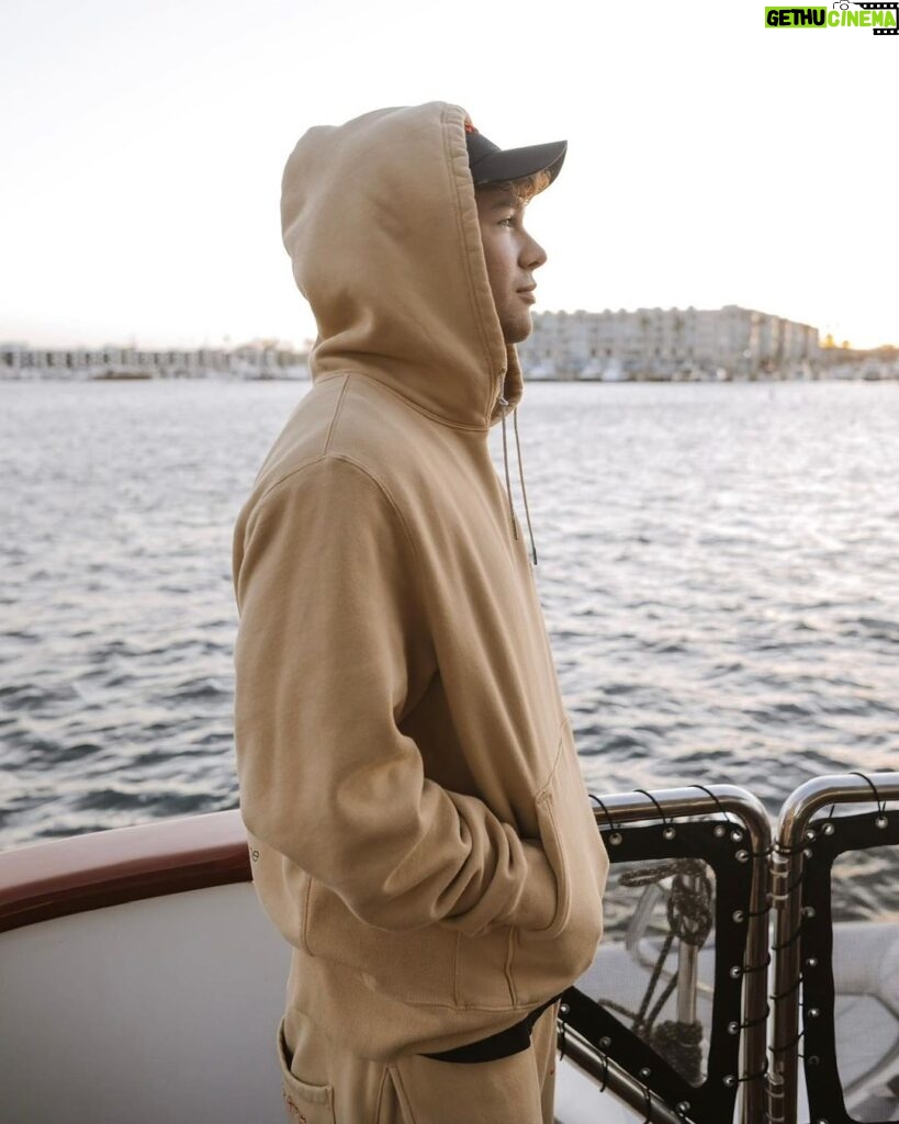 Austin Mahone Instagram - Who else is ready for hoodie season? 💯