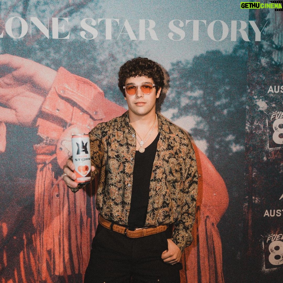 Austin Mahone Instagram - My album has finally released! This moment is something I’ve been waiting on for a long time 🔥💯 #ALoneStarStory out EVERYWHERE! Thanks @reignbodyfuel #CleanEnergyForEveryBODY Nashville, Tennessee