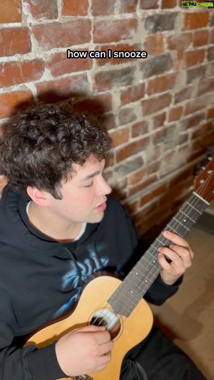 Austin Mahone Instagram - Nodbody do body like @sza ❤️🔥 #fyp #sza #snooze #cover #acoustic #vocals