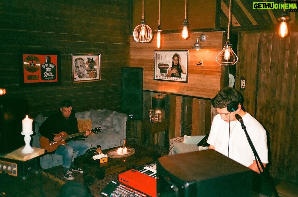 Austin Mahone Instagram - Throwback to making ‘A Lone Star Story’ 🌵 I can’t wait for you guys to hear all the new stuff I’ve been working on! #throwbackthursday