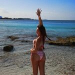 Avani Instagram – can i please get one ocean on the rocks? 🌊🍹