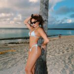 Avani Instagram - i sea youuuuu