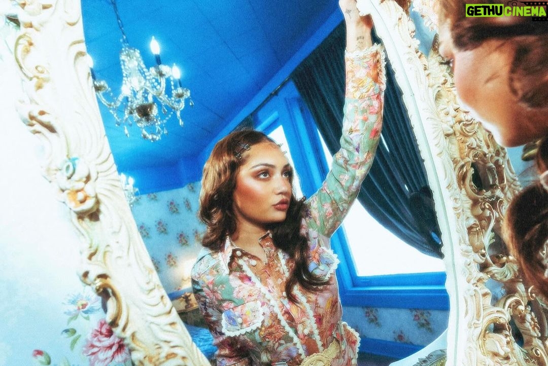 Avani Instagram - me then more of me then more of me you’re welcome. 🎀⭐️🪽👛🪞🌤️🦢 Photographer - Luke Stage IG: @visualsaholic Wardrobe Stylist - Swanetta Hunt IG: @swandion_ Hair - Brooke Tokar IG: @brooke.is.fine MUA - K’mia Bontrager IG: @kmiabontrager