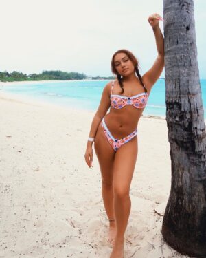 Avani Instagram - bahama mama lowkey