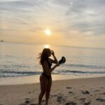 Avani Instagram - i see all yall blinking