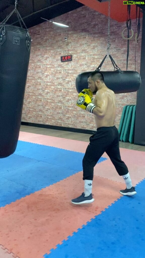 Avliyohon Hamidov Instagram - ⌛️#времяответитнавсевопросы #boxingday #uzbekistanfighter