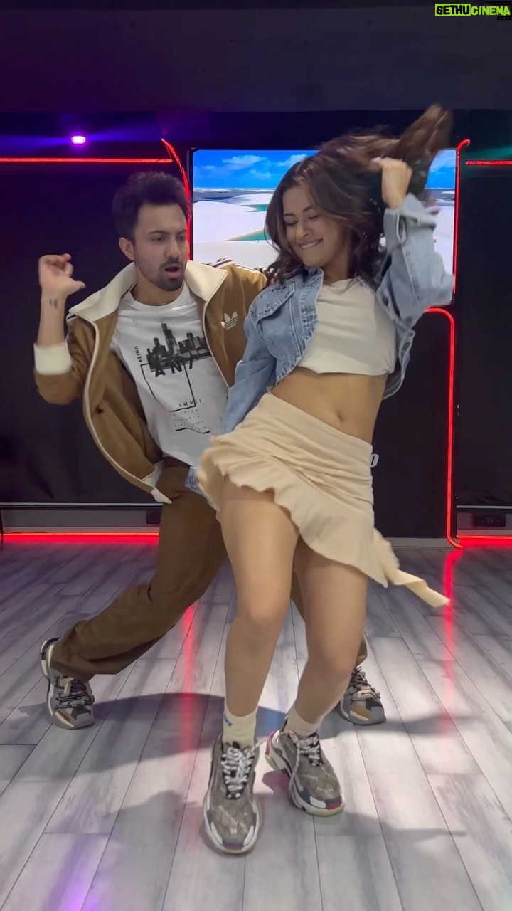 Avneet Kaur Instagram - 💃🏻🔥 @piyush_bhagat