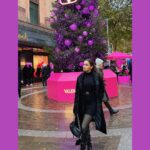 Avneet Kaur Instagram - London during Christmas 💜❄️⛄️🎄🍬 London, United Kingdom