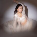 Avneet Kaur Instagram - 🕊️🤍💫 Outfit @masumimewawallaofficial Styling @littlepuffsofhappiness 📸 @kakali_das_photography