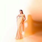 Avneet Kaur Instagram - You’re so golden ⚜️ Styling @kmundhe4442 Wearing @manishgharatofficial 📷 @vishwasgonsalves