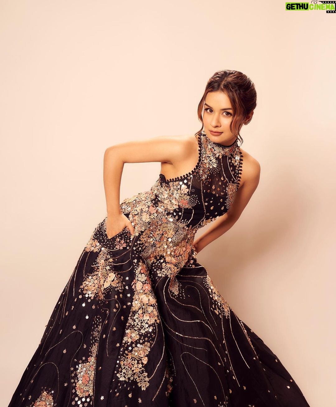 Avneet Kaur Instagram - πΈπ» #umang2023