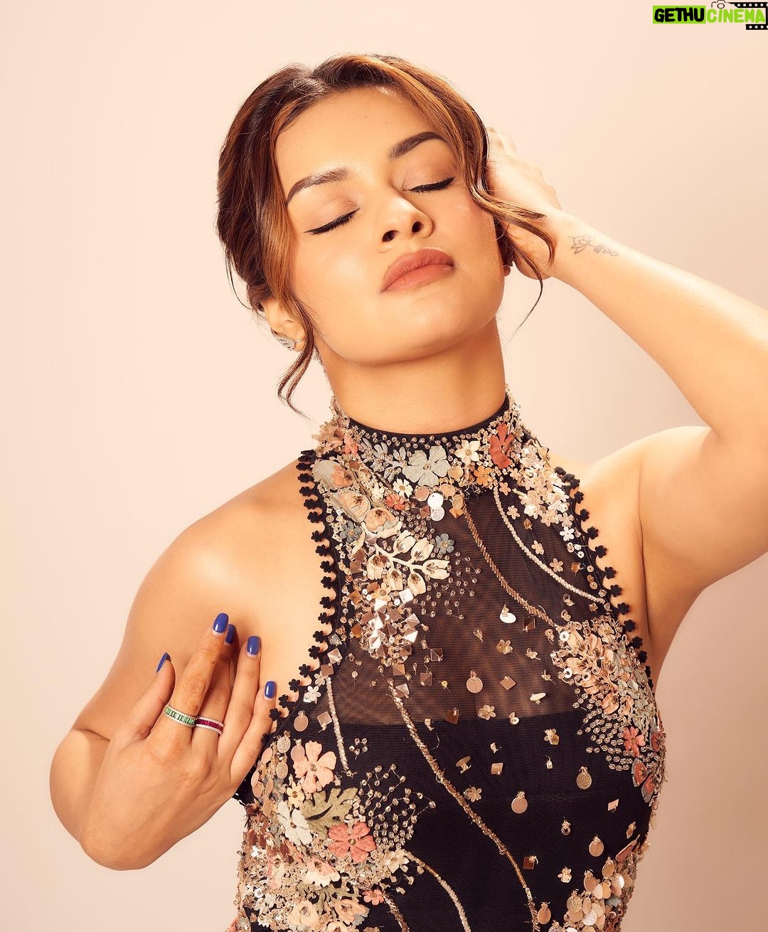 Avneet Kaur Instagram - πΈπ» #umang2023
