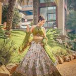 Avneet Kaur Instagram - Shaadi ka season hai 💚💛 #mehendi Outfit:- @studiobagechaa Earings:- @chandrakalm_jewellery Stylist:- @_vaishnavii.3011 @styledbykashishmutha Pune, Maharashtra