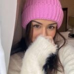 Avneet Kaur Instagram - Cold London mornings and my many moods💖❄️🍂⛄️ London, United Kingdom