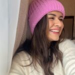 Avneet Kaur Instagram - Cold London mornings and my many moods💖❄️🍂⛄️ London, United Kingdom