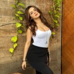 Avneet Kaur Instagram - Moments after having a full plate of pasta 🍝 🤍 Mumbai, Maharashtra