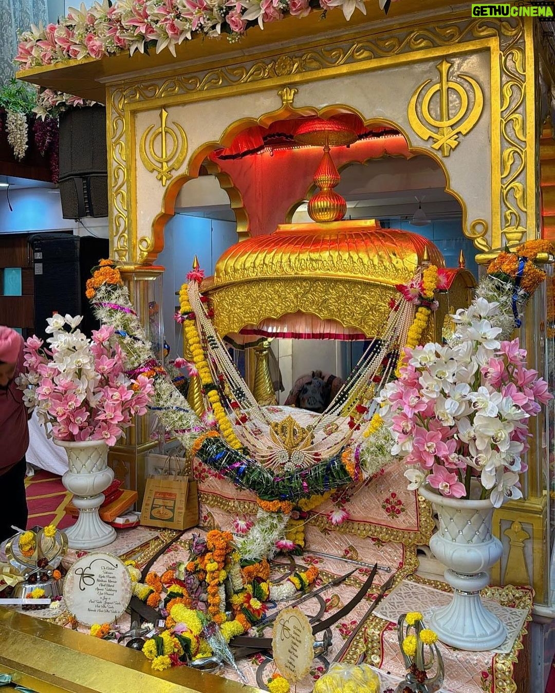 Avneet Kaur Instagram - Happy gurupurab ❤️🙏🏻 Waheguru ✨