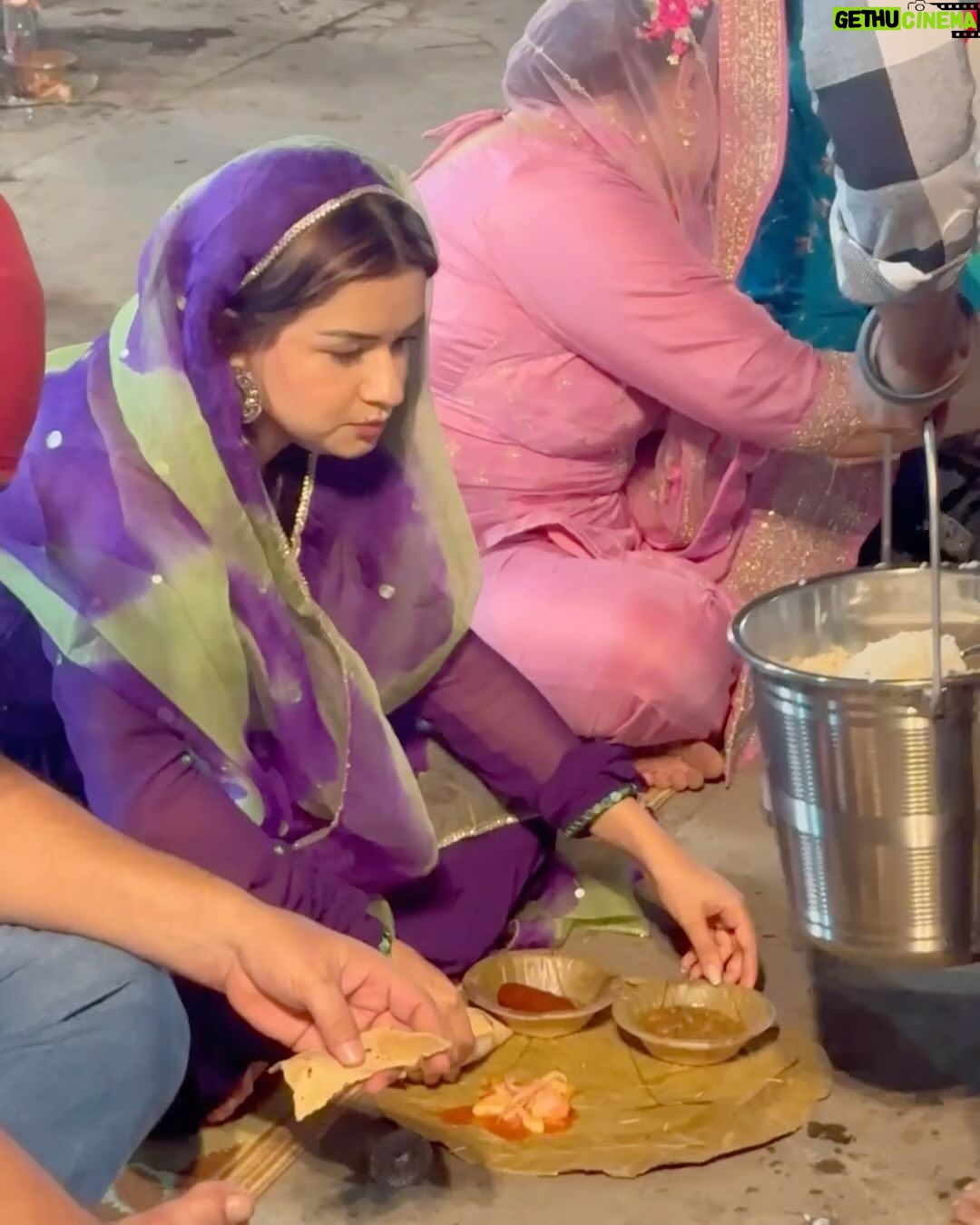 Avneet Kaur Instagram - Happy gurupurab ❤️🙏🏻 Waheguru ✨