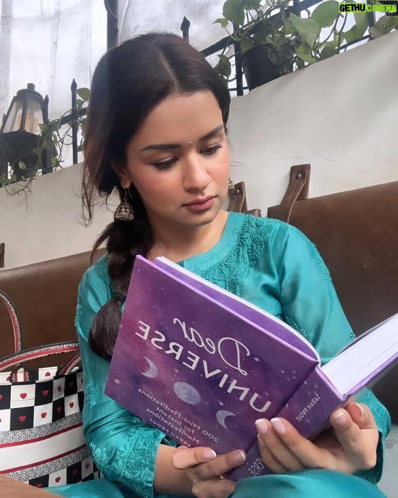 Avneet Kaur Instagram - She would not exchange her solitude for anything. Never again to be forced to move to the rhythms of others. ☕️📖☀️🔮🍂 #brunching #metime #thingsilove Mumbai, Maharashtra