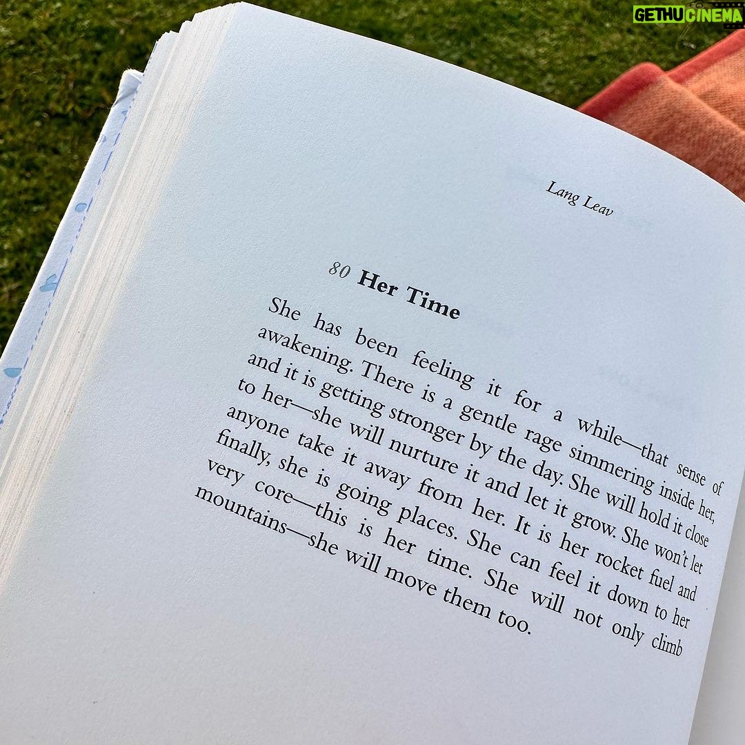 Avneet Kaur Instagram - Some of my favs from a book I’m currently reading….📖🌻💕🌄✨