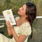 Avneet Kaur Instagram – Happiest around 📖💗🌸 

Wearing @shopseoraa 
📷 @sonianandra