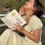 Avneet Kaur Instagram – Happiest around 📖💗🌸 

Wearing @shopseoraa 
📷 @sonianandra