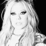 Avril Lavigne Instagram – New York nights with @nylonmag in archive @viviennewestwood