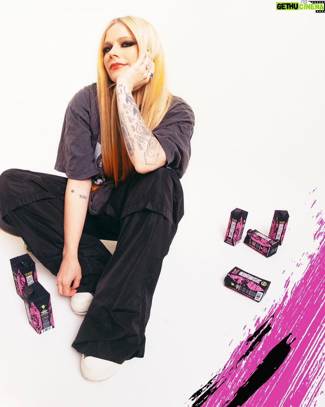 Avril Lavigne Instagram - We’re on the cover of @fbmagazine’s July issue with our @avrillavigne pink lemonade collab 💖🍋 Learn all about how this epic collaboration came together via the 🔗 in our bio 🔥