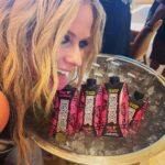 Avril Lavigne Instagram - A Bitchin Summer..Vegasss 🥵 @marshmello @beatboxbeverages Encore Beach Club