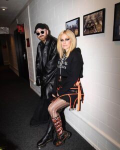 Avril Lavigne Instagram - Lyfe Lately 🖤🧡 Europe