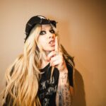 Avril Lavigne Instagram - Wrap a tour. Write songs. Party. What kinda songs do you guys wanna hear ?