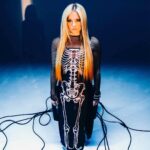 Avril Lavigne Instagram - Spooky Season is here! Have you guys checked out my @killstar collection? It’s bad to the bone 💕☠️ 💕