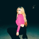 Avril Lavigne Instagram - 💖🖤