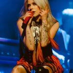 Avril Lavigne Instagram - Bois Lie, I can too...Revenge is my sweet tooth. Girls cry, so will you…Bois Lie, Bois Lie!