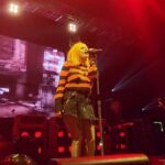 Avril Lavigne Instagram - An amazing finale to a year of touring 🧡☠️🖤 Huge thank you to my band and crew!