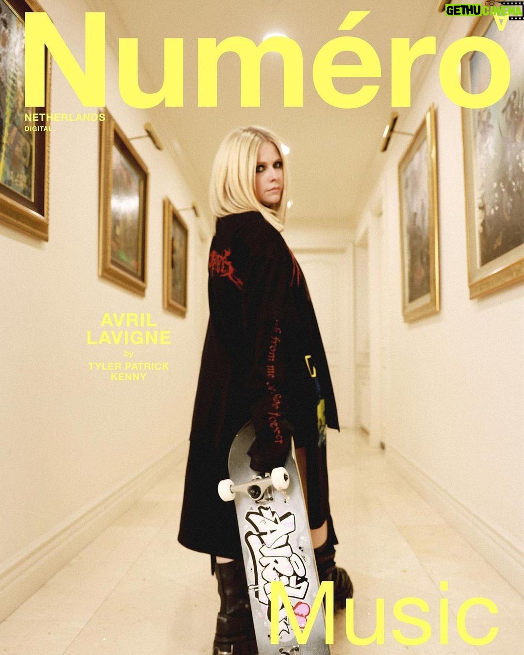 Avril Lavigne Instagram - @numero_netherlands 🧡🖤