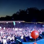Avril Lavigne Instagram - 4 shows in 24 hours. Thank you @fireflymusicfestival, @iheartradio and my amazing band and crew. @therealferlazz @davidimmerman @reevemusic @cameronhurley @mattreillyproductions