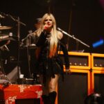 Avril Lavigne Instagram - Last night. Mainstream Sellout Tour 🧡💀🖤