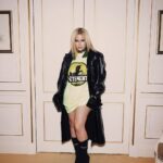 Avril Lavigne Instagram - We back Paris. First show of the tour tomorrow night! Letssss gooo @girlfriends and @phem ! 🖤🧡 Paris, France